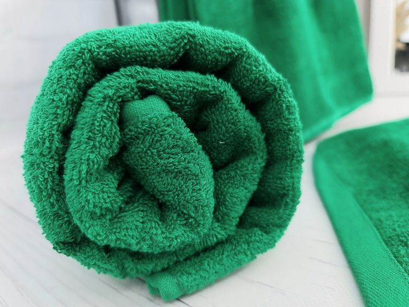 Фото Однотонное полотенце махровое GM Textile