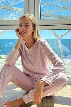 Фото Женский велюровый костюм кофта и брюки Ulich