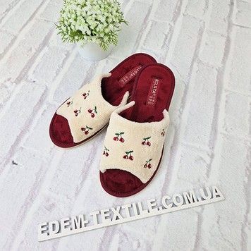 Фото Жіночі капці Белста з вишивкою Вишеньки