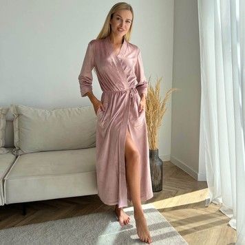 Фото Длинный женский Велюровый халат Julia Ulich