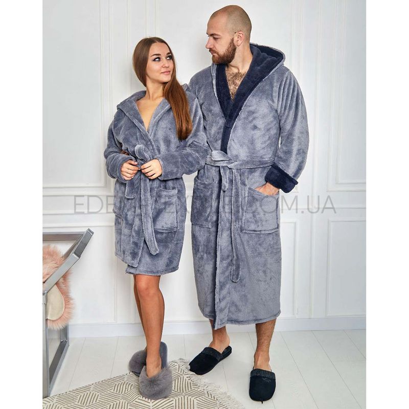 Фото Теплый женский короткий халат с капюшоном Велсофт 1026